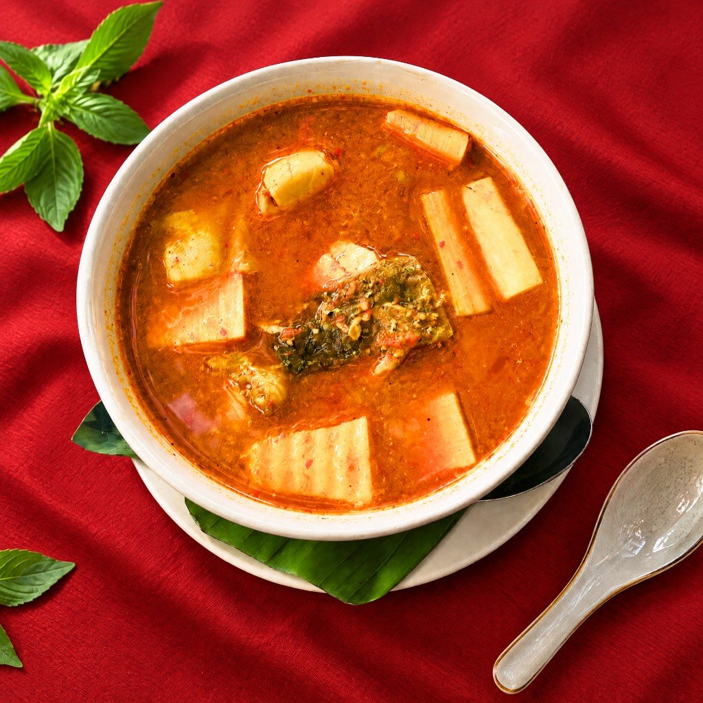 แกงส้มปลากระพง — Sour Curry with Sea Bass